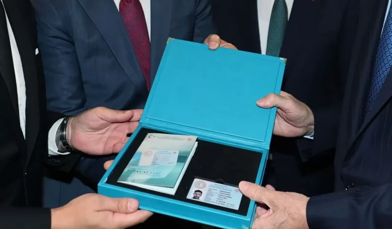 Turkuaz Kart nedir, kimlere verilir?