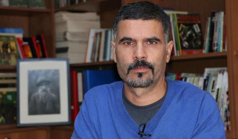 Yazar, sanatçı ve aktivistlerden “Nesimi Aday” çağrısı: Çözün barışın kelepçelerini, son verin vicdanın tutsaklığına