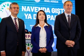 ank-10-09-2025-tuncer-bakirhan-tulay-hatimogullari-chp-ziyaret-1562x878.jpg