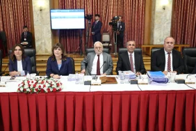 ank-25-09-2025-dem-parti-komisyon-uyeleri-aciklama-2500x1667.jpg