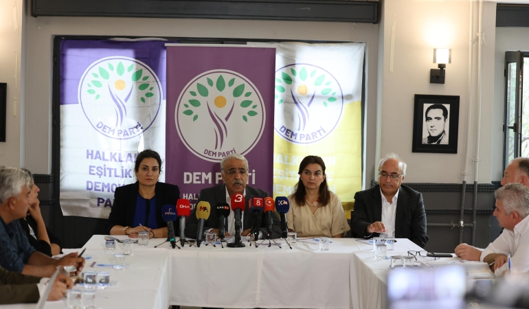 Mithat Sancar: Hukuksal güvenceler oluştukça sürece güven artar