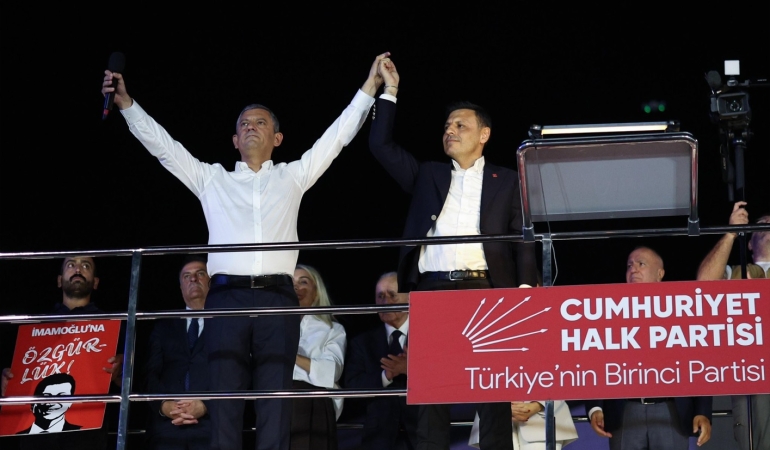 Kayyum kararı gerekçe gösterildi: İlçe kongreleri iptal edildi