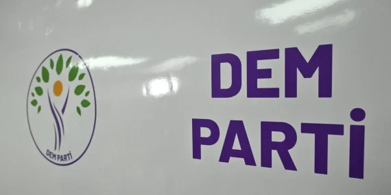 DEM Parti’den CHP il yönetiminin görevden alınmasına tepki