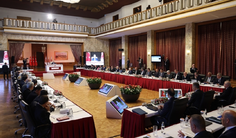 Komisyonun sekizinci toplantısında sendikalardan somut çözüm önerileri