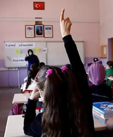 5387-ara-tatile-kac-gun-kaldi-okullar-ne-zaman-kapanacak-iste-15-tatil-tarihleri.jpg