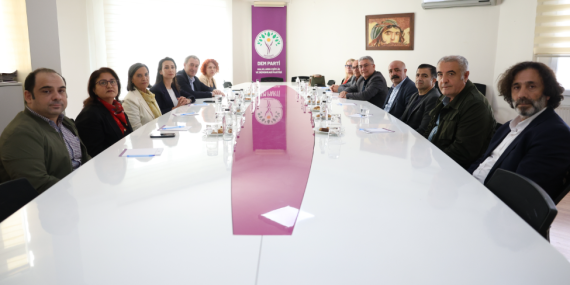 DEM Parti Eş Genel Başkanları Alevi örgüt ve kurumlarıyla bir araya geldi