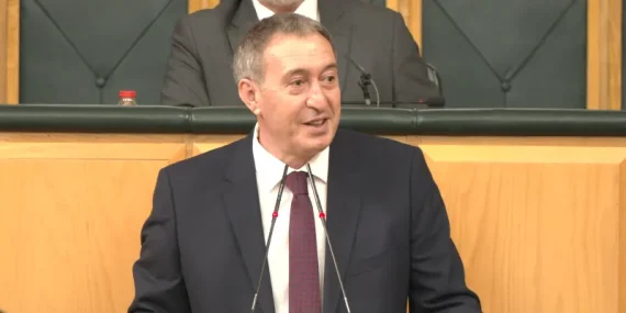 Tuncer Bakırhan: Ne iktidarın gölgesinde siyaset yaparız, ne de başka partilerin yedeğiyiz