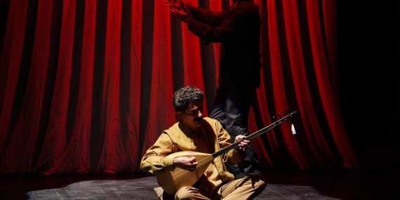 Alevî-Bektaşî kültürüne şiirsel bir saygı duruşu olan “Zâkir” İstanbul’da seyirciyle buluşuyor