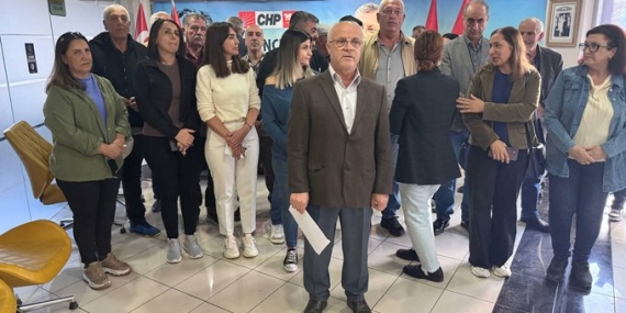 CHP’de Dersim krizi büyüyor! İl başkanı ve ekibi kendilerini binaya kilitledi