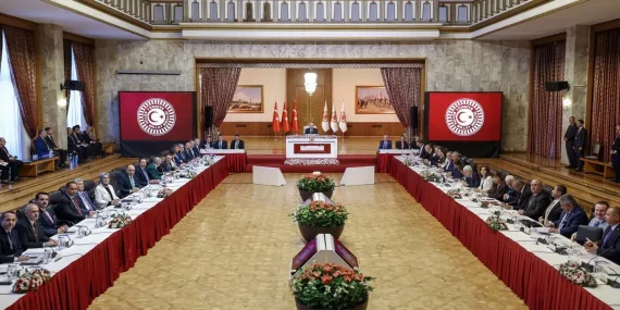 Komisyon toplantısında kadınlar dinlendi: Öcalan ile görüşme yolu açılmalı