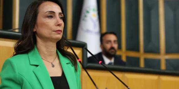 Hatimoğulları: Bir avuç ayrıcalıklı azınlık savaş sürsün istiyor