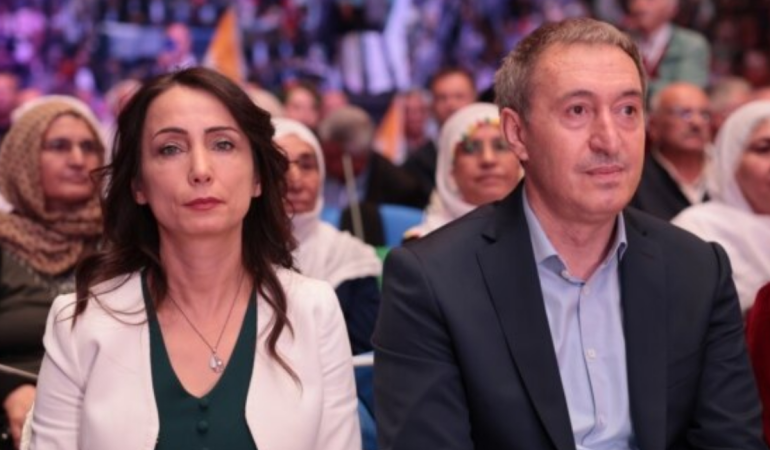 DEM Parti Eş Genel Başkanlarından AİHM’e itiraza tepki: Kardeşliğe olan inancın artmasının yegâne yolu yoldaşlarımızın özgürlüğüdür