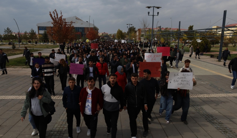 Van’da Rojin Kabaiş için yürüyüş: Eski savcı ve ATK hakkında suç duyurusu