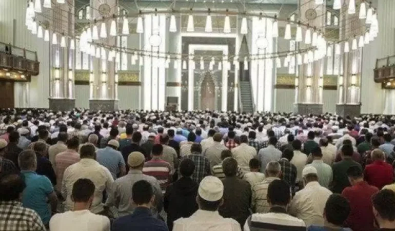 Cuma namazı saat kaçta? 7 Kasım 2025 İstanbul, Ankara ve İzmir Cuma namazı vakitleri