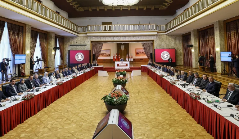 Komisyonda bu hafta bakanlar dinlenecek