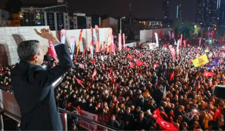 Akın Gürlek hakkındaki sözleri nedeniyle Özel’e jet soruşturma