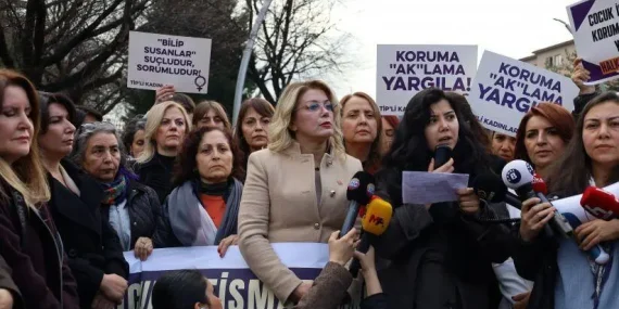 Meclis önünde cinsel istismar protestosu