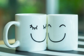 gulen-yuz-kupa-bardak-istanbul