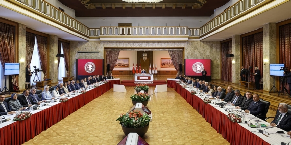 Komisyonda “çözüm raporu” hazırlığı: Kurtulmuş siyasi parti temsilcileri ile görüşecek