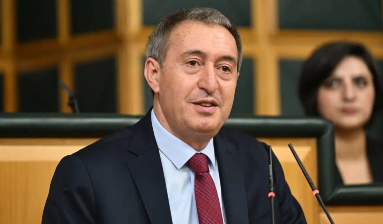 Bakırhan: Komisyon ‘pozitif barış’ın mutfağı olmalı, ‘olmaz’larda değil ‘olur’larda buluşmalıyız