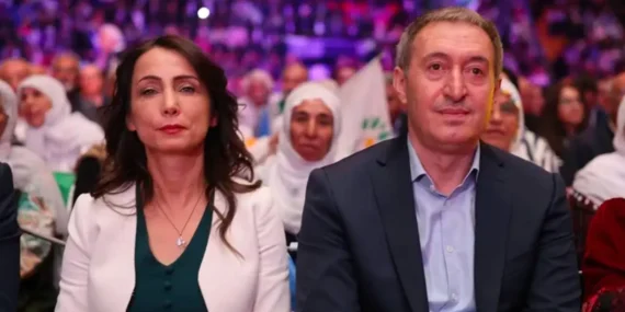 DEM Parti Eş Genel Başkanları: İran halklarının meşru mücadelesinin yanındayız