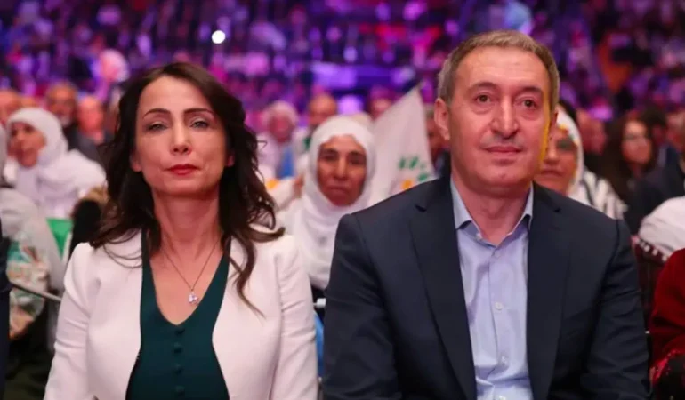 DEM Parti Eş Genel Başkanları: İran halklarının meşru mücadelesinin yanındayız