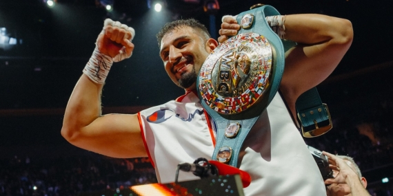 Agit Kabayel Yenilmezliğini Sürdürdü: Knyba’yı Nakavt Etti, Rojava Mesajı Verdi