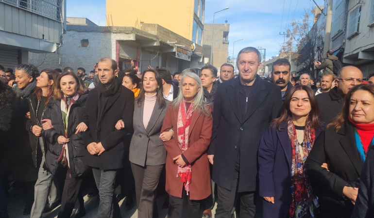 DEM Parti Grup Toplantısı Nusaybin’de yapıldı: “Rojava halkı yalnız değildir”