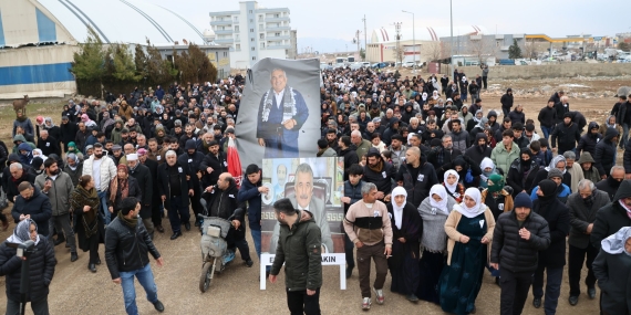 Selim Sadak’a Veda: “Sürgünde Ölümler Sessiz Bir Cinayettir”