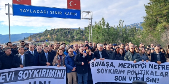 Suriye’deki Alevilere saldırılar Yayladağı’nda protesto edildi: Suriye’de Alevi soykırımını durdurun