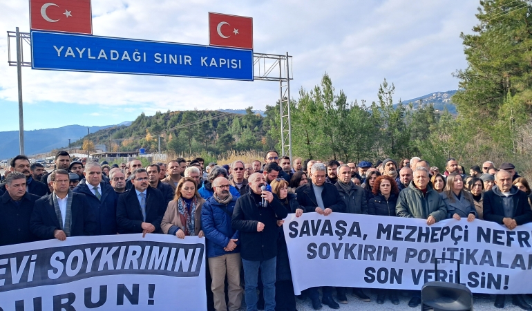 Suriye’deki Alevilere saldırılar Yayladağı’nda protesto edildi: Suriye’de Alevi soykırımını durdurun