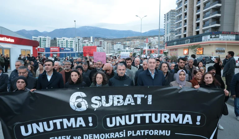 Bakırhan, deprem bölgesinden seslendi: Deprem suçu insanlık suçudur