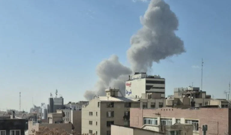 İsrail ve ABD, İran’a saldırı başlattı: İran yanıt veriyor