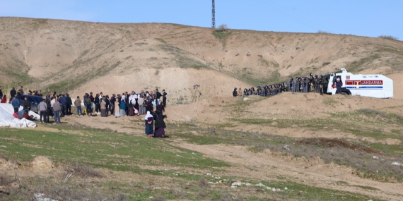 Sur’da GES protestosunda 16 köylü gözaltına alındı
