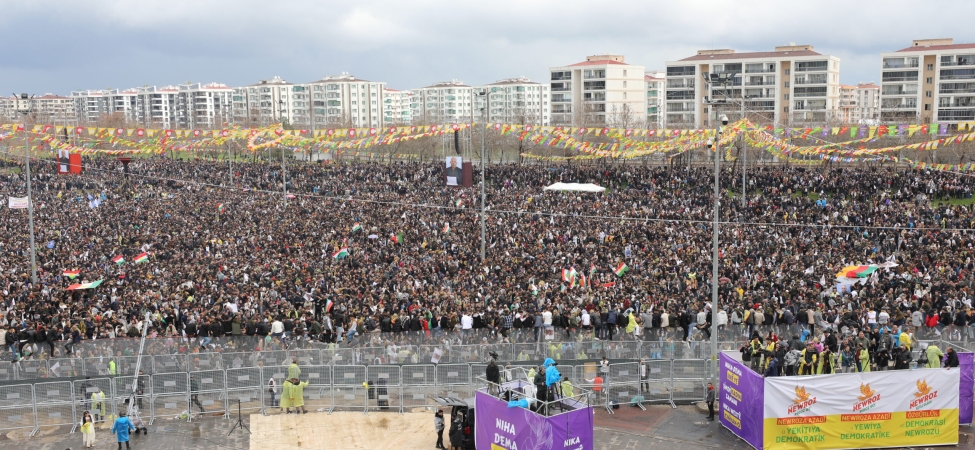 amd-21-03-2026-amed-newroz-yukaridan4.jpg