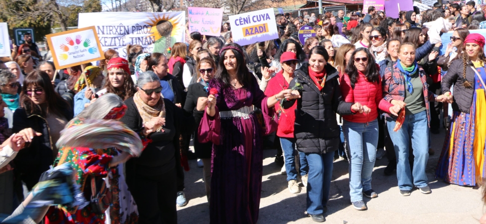 dersim-8-mart-2026-kadin-mitingi-44-scaled