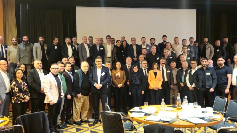 Bakırhan Almanya’da Kürt işverenlerle buluştu