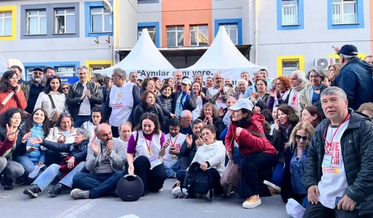 İstanbul Tabip Odası seçimlerinde zafer demokrat hekimlerin: Prof Talat Kırış, Tabip Odası’nın yeni başkanı oldu