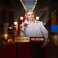 R5gq-var-misin-yok-musun-geri-donuyor-2026-var-misin-yok-musun-ne-zaman-basliyor-hangi-kanalda-sunuc.webp