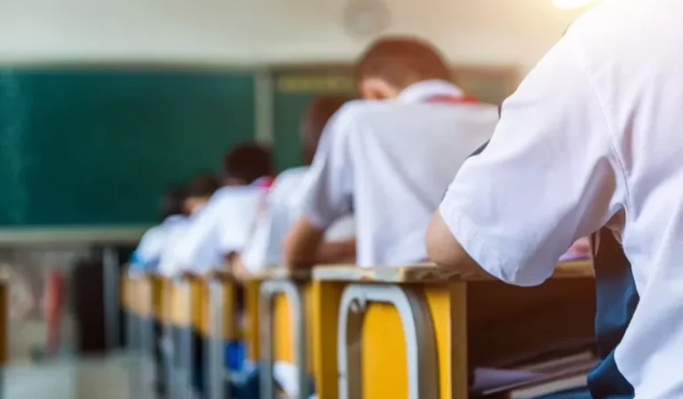 23 Nisan’da liseler tatil mi?