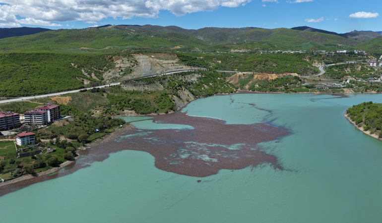 Dersim’de Sağanak Sonrası Baraj Gölünde Kirlilik Alarmı