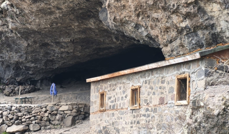 Düzgün Baba Cemevi yönetimi: Düzgün Bava ikrarımızdır; kutsalımıza el uzatanlar Hakk’ın ve Pir’in divanında hükümlüdür