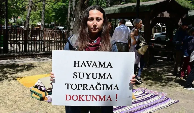 Akbelen direnişçisi Esra Işık 42 günlük tutukluluğun ardından tahliye edildi