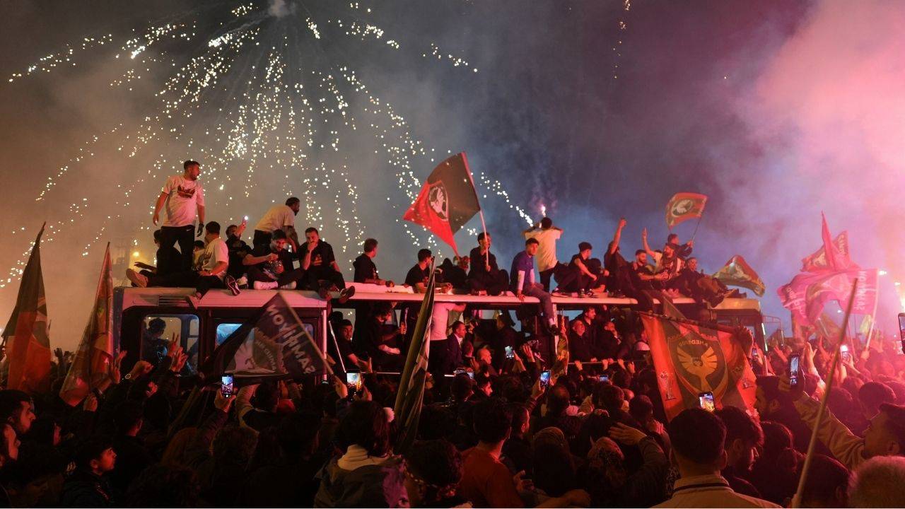 amedspor-kutlamalarinda-11-kisi-yaralandi-10-kisi-gozaltinda.jpg
