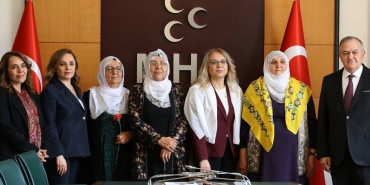 baris-anneleri-heyeti-mhp-yi-ziyaret-etti-1.jpg
