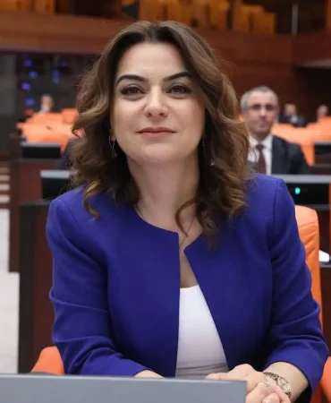 gulistan-kocyigit-turkiye-de-buyuk-bir-degisimin-kapisi-aralandi-2-1260x840.jpg