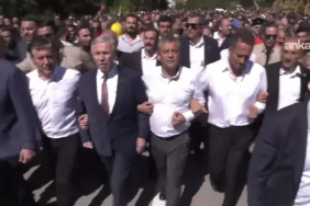 ozgur-ozel-anitkabire-yurudu-mesruiyetimizi-milletten-aliyoruz-bpzg.png