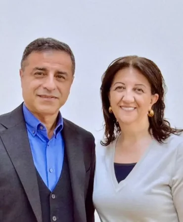 HJzdn8gXoAA54vg.webp.webp