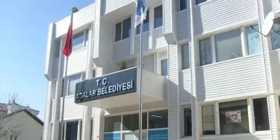 Adalar Belediyesi’ne operasyon