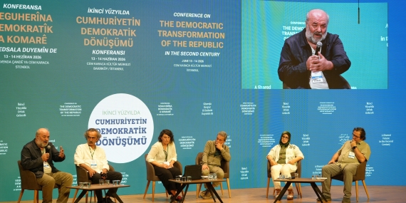 Konferansta ilk gün sona erdi: ‘Kimin Cumhuriyeti, Nasıl Bir Gelecek?’ forumu yapıldı
